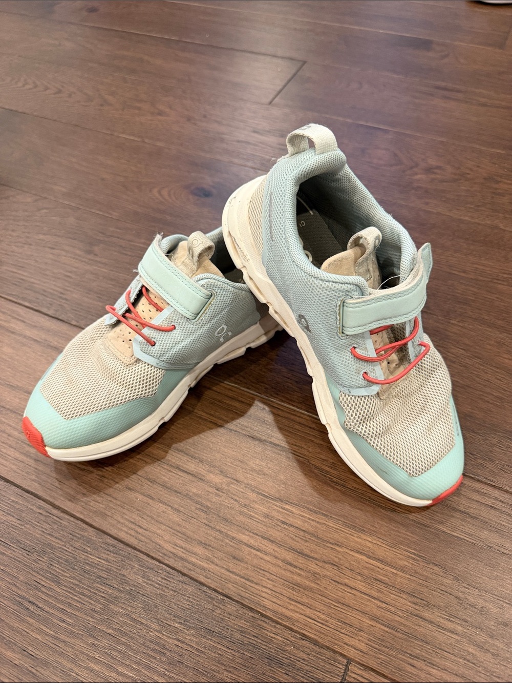 On Running Kids' Cloud Play in Cascade/Marigold Size K2 - C72-097